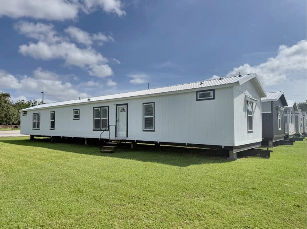 Exterior - Singlewide The Kristin by New Vision Manufacturing